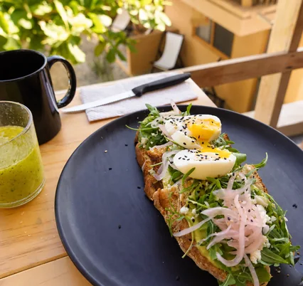 Desayuno en Kinti Beach Coliving